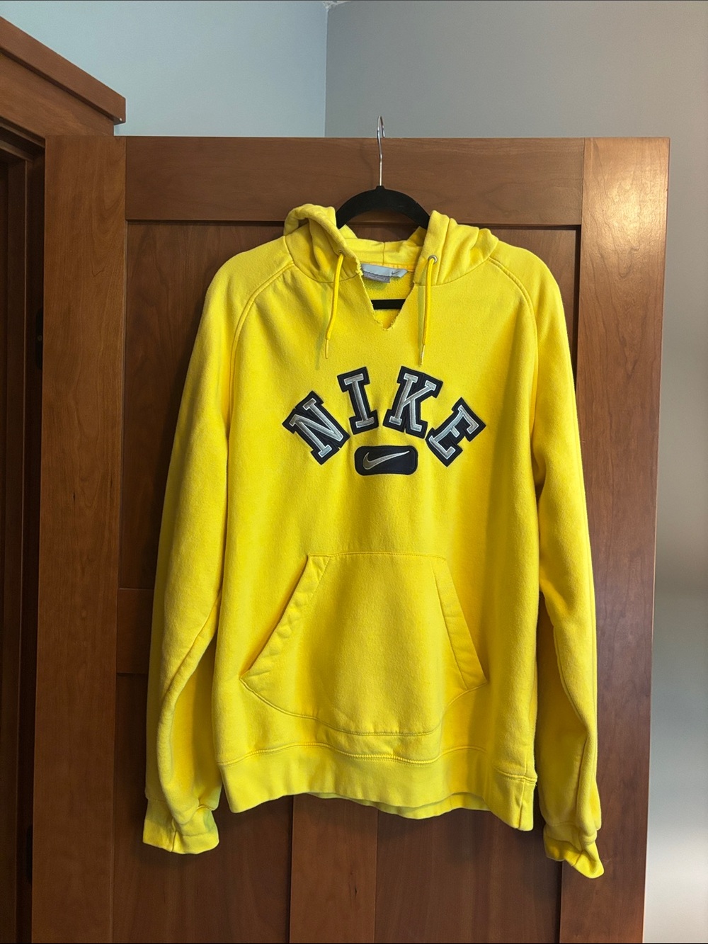 Vintage Y2K Yellow Nike Spell Out Pullover Hoodie Streetwear Mens Large